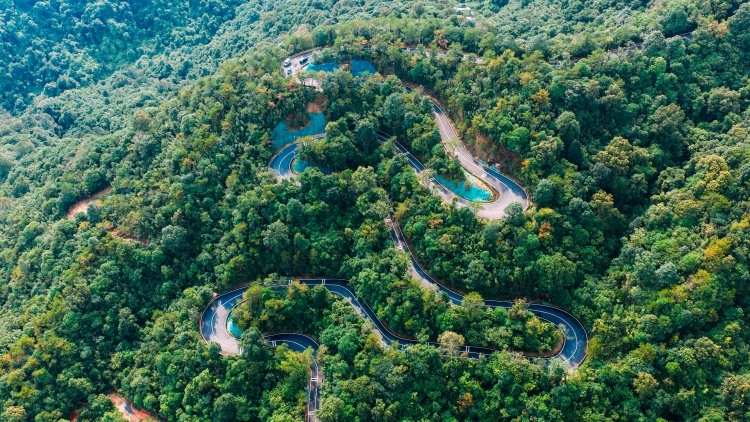 国庆假期走起！最美旅游公路玩法全攻略来了｜寻迹218最美公路⑯