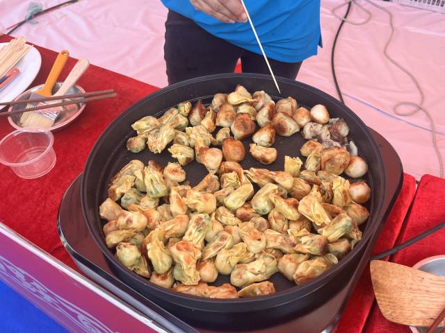 现煎生鱼云吞。