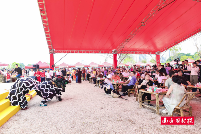 醒狮“燃”炸开场。 醒狮“燃”炸开场。