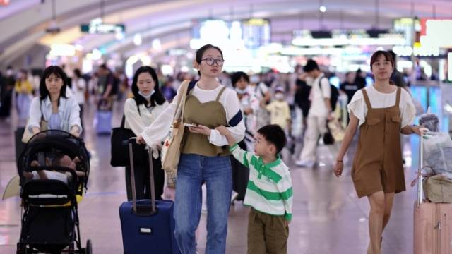 假期即将启动！直击节前广州南站客流情况