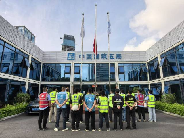 多图|国旗下,东莞一线建设者以奋斗致敬祖国华诞