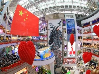 “火”力全开！满城尽是八方客 | 南方+拍客看广东