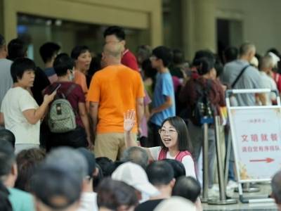 今天中午，南方+记者带你逛吃顺德区政府大院