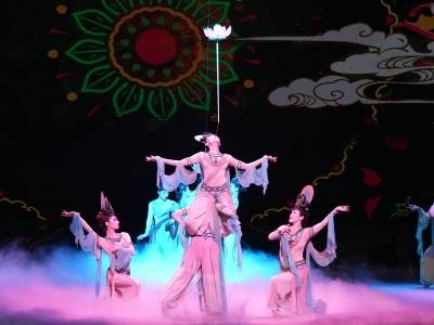 《天山雪》映珠江月！沪疆杂技剧力作国庆广州热演 | 大湾区艺术节