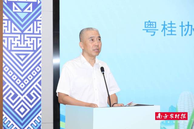 粤桂协作工作队临时党委副书记、纪委书记周进忠。