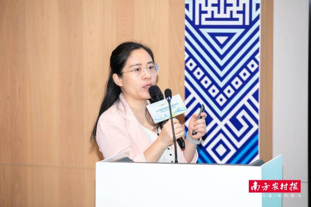 广东省食品流通协会标准化专委会主任委员文钰发布《糯玉米糁》团体标准。