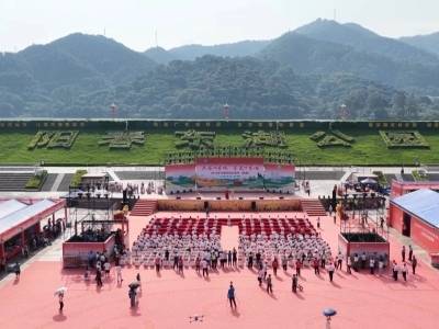 阳春市举办2025年中国农民丰收节（阳春）庆祝活动