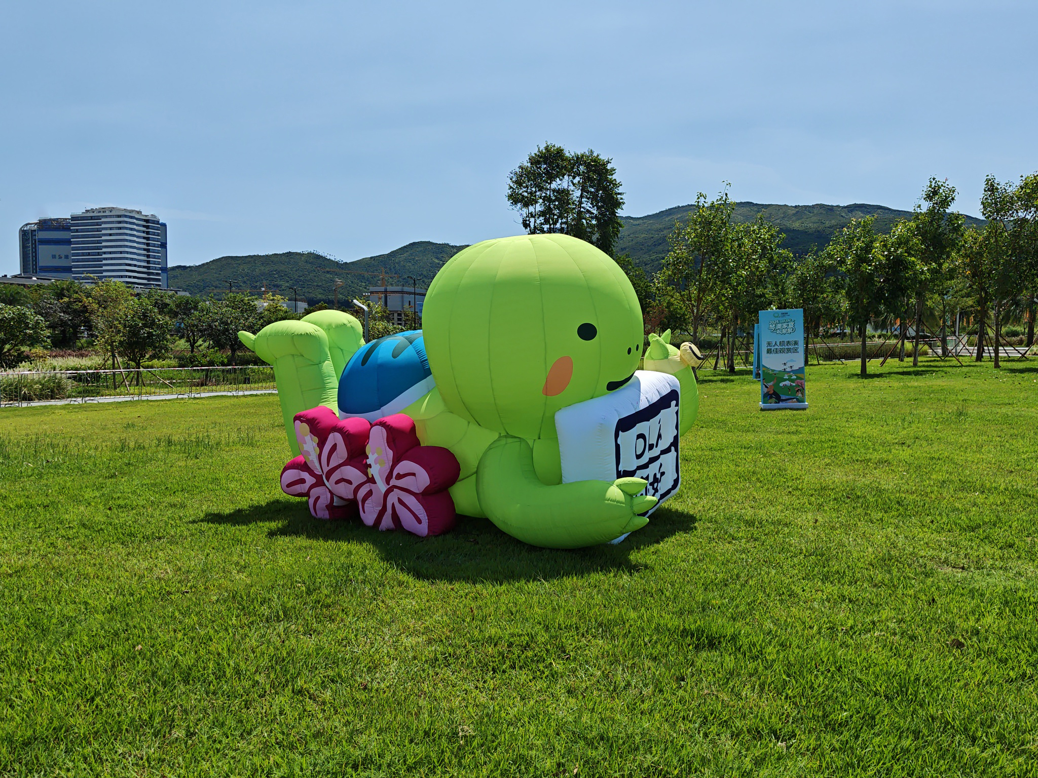 岑健恒首次带着自己的原创IP“何小涌”来到横琴(受访者供图)。