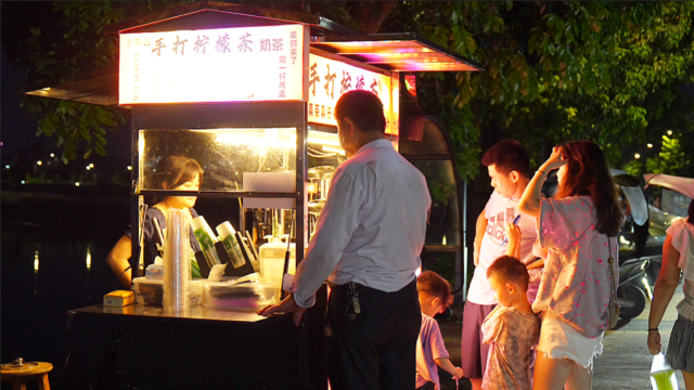 传统小吃飘香，手作好物生辉，一场人与江的共生共荣，正在普宁练江畔热烈上演。