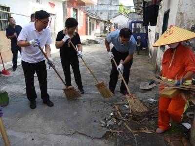 阳春市深入推进“两清一灭”环境卫生大清扫活动