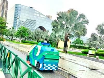 环卫工有“新同事”？横琴启用21辆“智能清道夫”保障十五运会