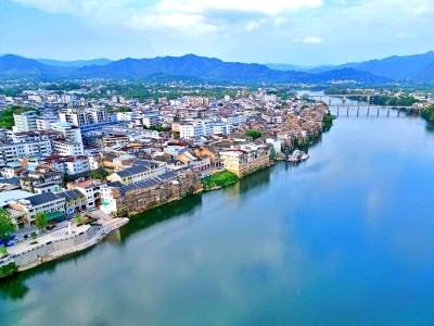 梅县区松口镇：以“古”为脉 向“新”而行