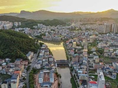 从物理靠近推向化学融合，精致小城拥抱大湾区｜融湾深调研·平远