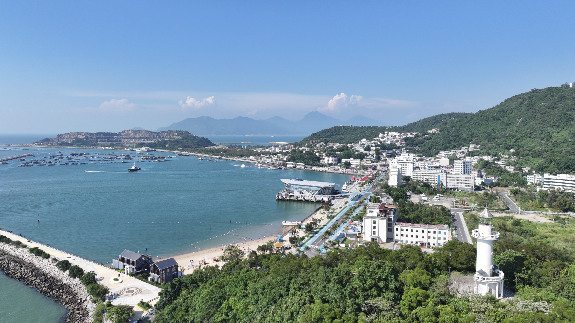 如诗如画的桂山岛。南方日报、南方+记者 关铭荣 摄 如诗如画的桂山岛。南方日报、南方+记者 关铭荣 摄