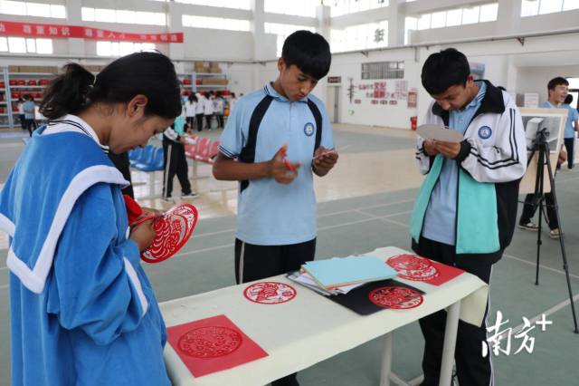 依托马克思主义学院中华优秀传统文化传承基地，各类文化活动火热开展。