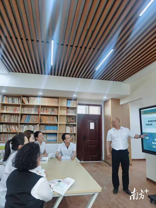 粤喀两地教师共同备好思政课（受访者供图）