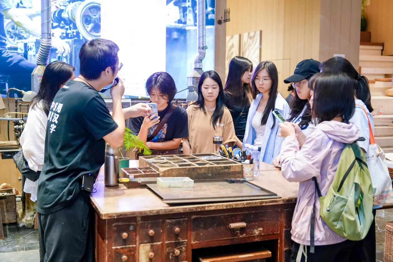 活字“活了”!深圳龙岗这场非遗展,让千年印刷术变得有趣好玩可体验_南方+_南方plus