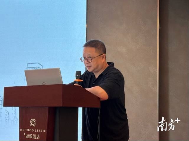 农业农村部农作物生产全程机械化专家指导组甘蔗组成员、国家糖料产业技术体系机械化研究室主任、福建农林大学研究员张华