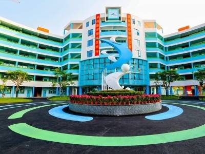 阅镇观｜新校“闪电”亮相！容桂如何“花小钱办大事”？