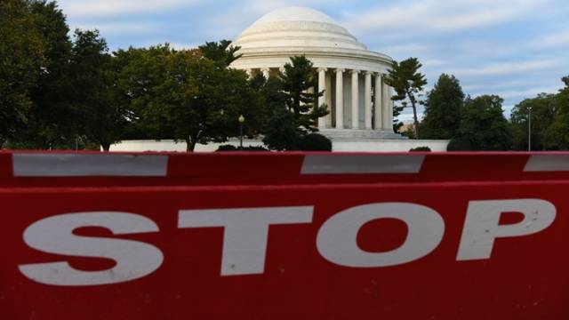 “停摆”陷入“持久战”，美国两党在争什么？｜环球深壹度