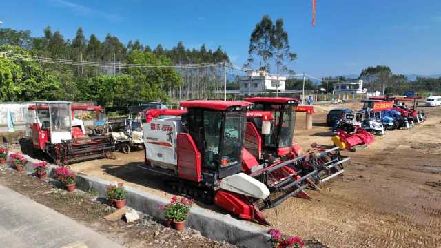 往届活动农机展示
