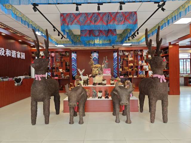 都安非遗藤编。