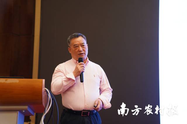 华中农业大学资源与环境学院二级教授胡承孝