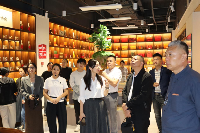 打造工会消费帮扶新桥梁！化橘红广州印象馆迎首批工会会员