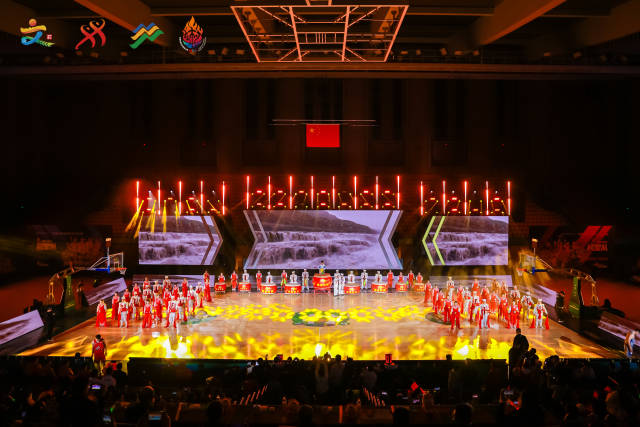 陕西非遗表演《安塞腰鼓》。