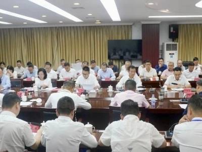 江城区召开2025年“江商·区长面对面”协商座谈会