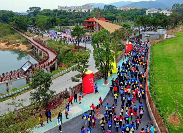 南粤古驿道体育赛事为乡村聚集人气。 南粤古驿道体育赛事为乡村聚集人气。