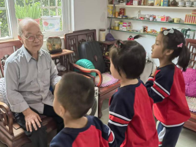 水荫西社区重阳暖人心：党建引领童声伴，情系长者乐开怀