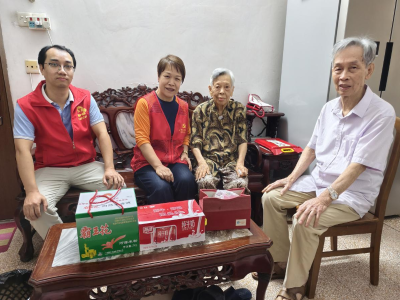 科苑社区开展“尊崇老兵 情暖重阳”走访慰问退役老兵活动