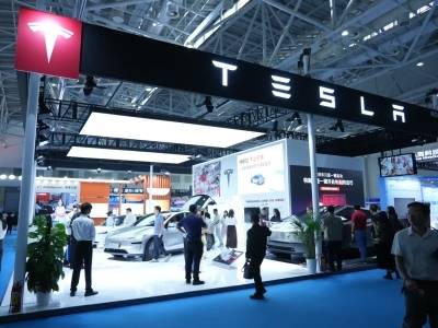 特斯拉亮相大湾区服贸会，展示人形机器人“与车共源”技术