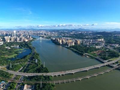在发展中固安全，在安全中谋发展