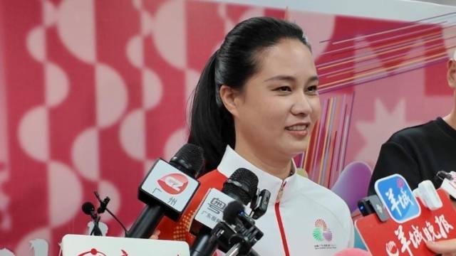 最美公交司机陈玉婷：保持好笑容，服务好乘客｜我是火炬手