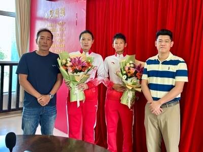 十五运会奖牌得主伍嘉慧、许华妹载誉回归阳江母校