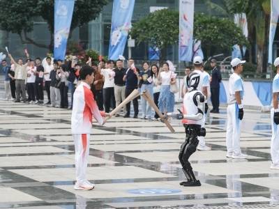 四城同频传圣火，三地同心向未来