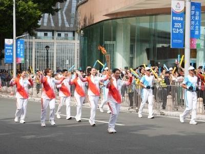 外来务工人员代表郑诗华：让更多人扎根广州、融入广州｜我是火炬手