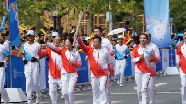 一棒火炬一座城，奔跑吧广州！