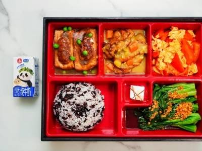 君乐宝携首款柳叶包学生奶亮相广东营养膳食设计大赛