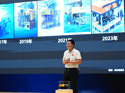 在1522米海底成功采集“源火”，而“海马”号的极限远不止如此