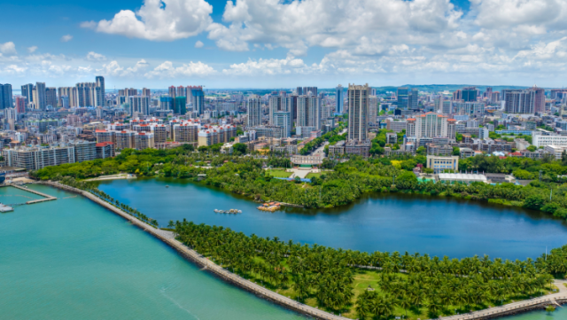 镜头下的蝶变！霞山 “百千万工程” 的实干足迹与幸福图景