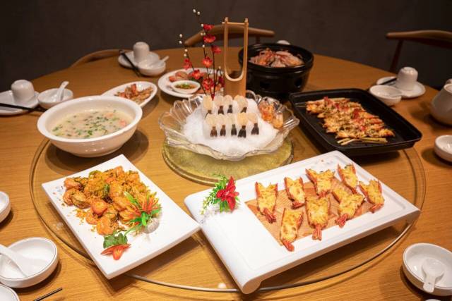 ▲ 高要罗氏沼虾美食。邓达荣 摄 ▲ 高要罗氏沼虾美食。邓达荣 摄