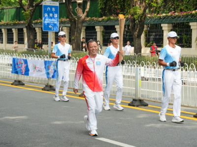 张涛执炬奔跑，广东电信以科技之光点亮十五运会“数智湾区”