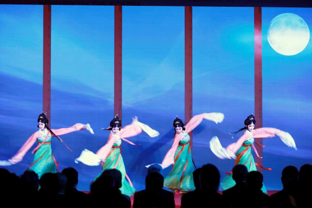 粤港澳大湾区文化周开幕仪式上的表演。新华社发