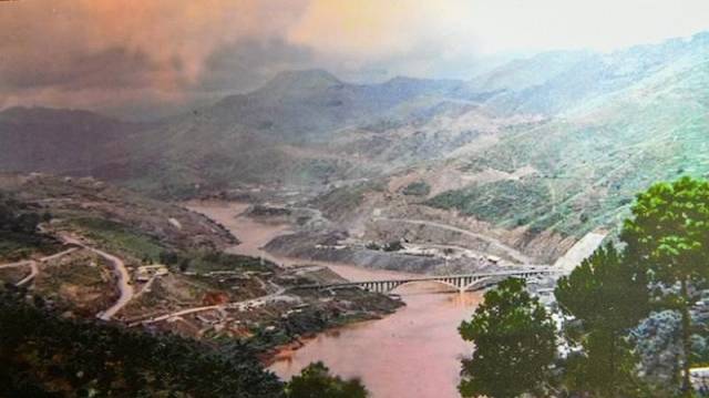 昔日，坝盘村是贫困村、空心村。（历史影像资料）