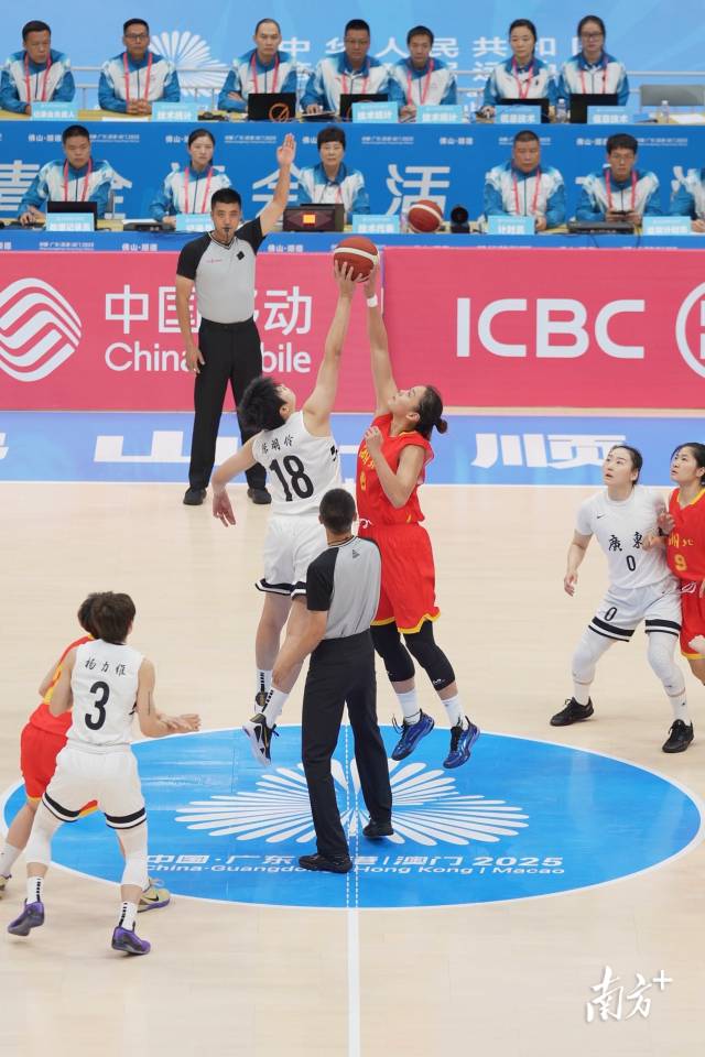 图集｜十五运会女篮开打，广东队48分大胜湖北队