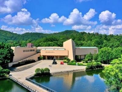 红色基因赋能，革命老区梅州向“新”行