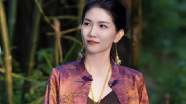 吴桢桢：将携带香云纱新系列亮相2025大湾区文采会｜文采主理人